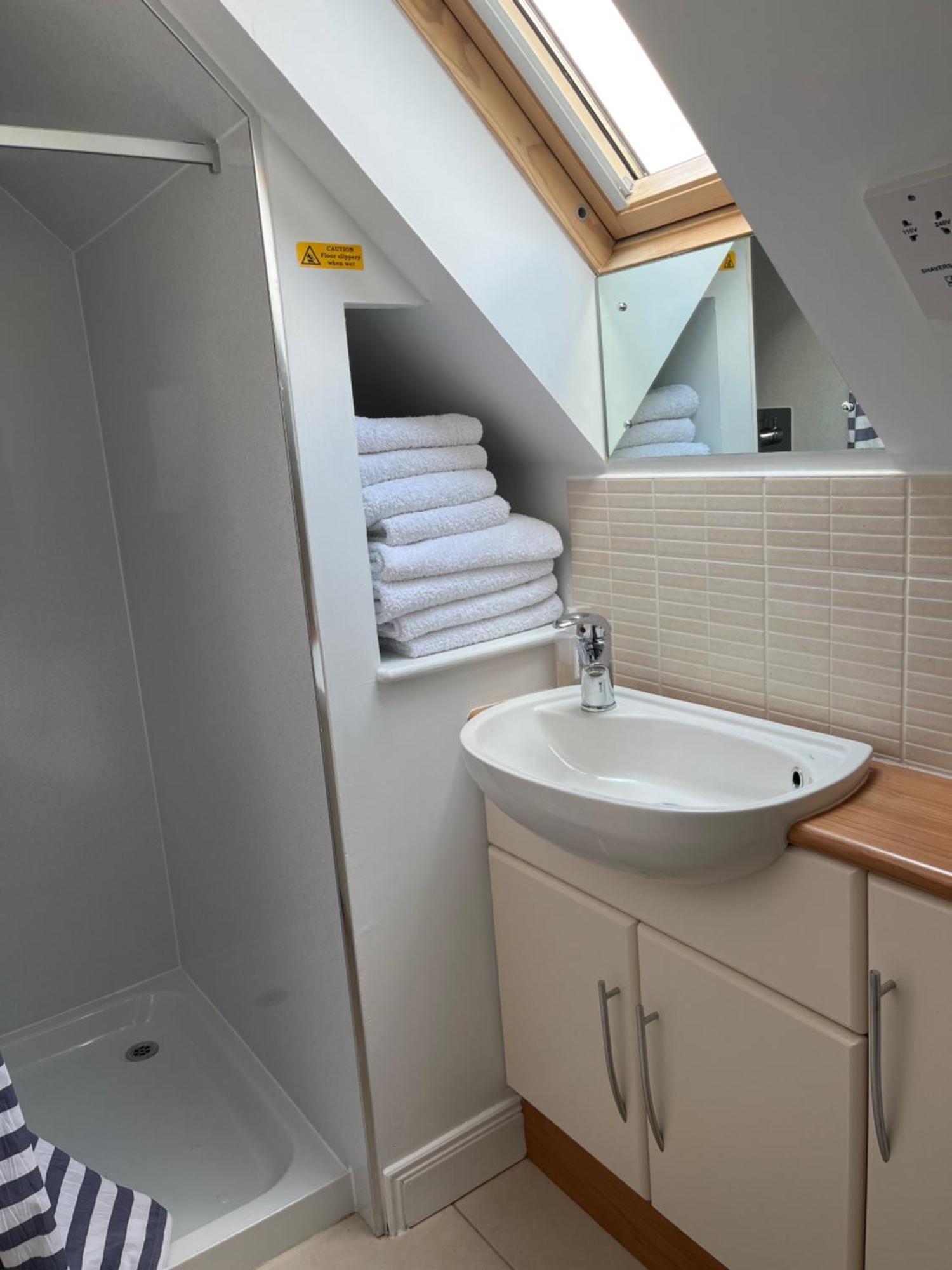 Tigh Na Drochaid, Glen Nevis - Entire Apartment ฟอร์ตวิลเลียม ภายนอก รูปภาพ