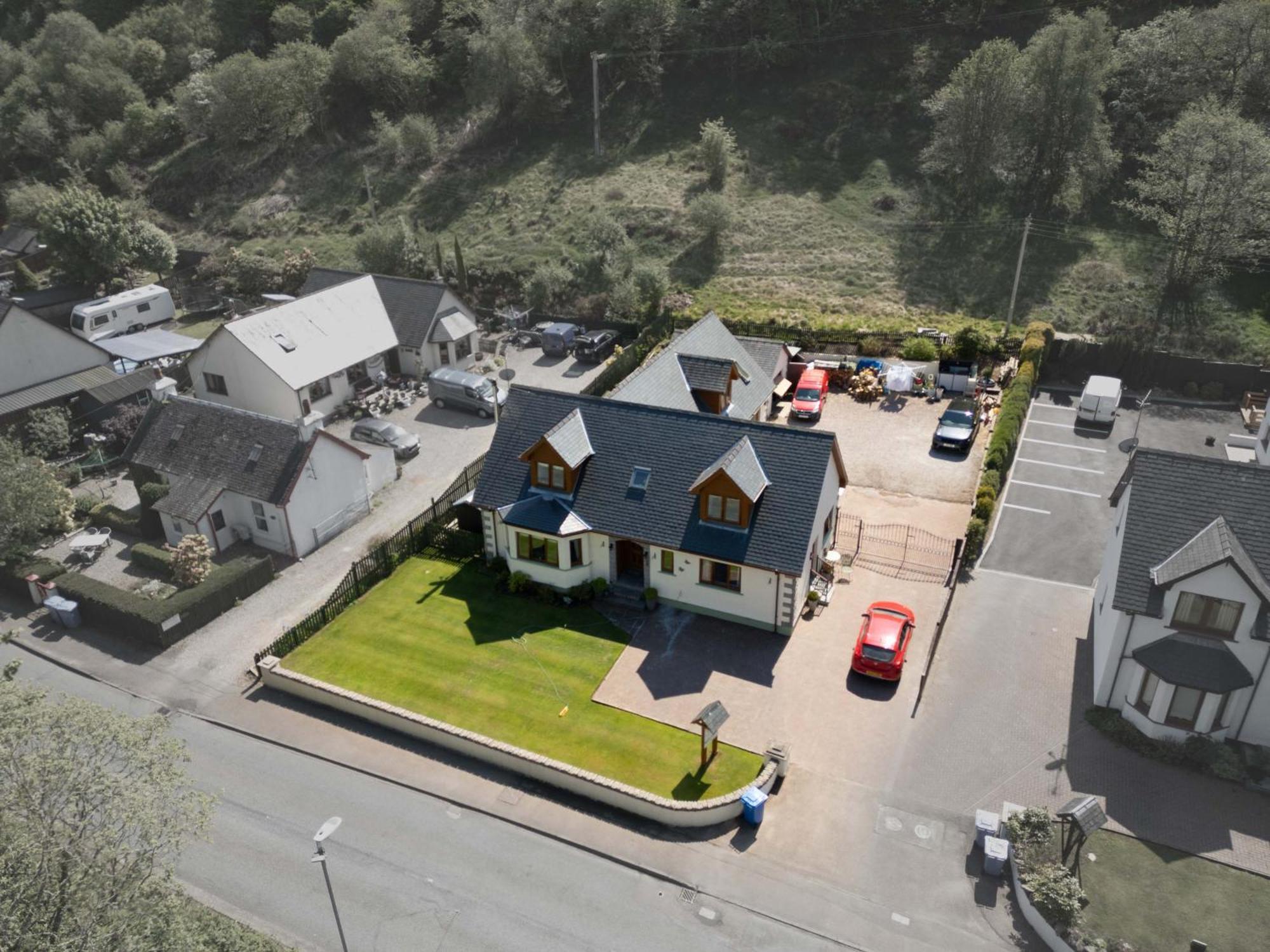 Tigh Na Drochaid, Glen Nevis - Entire Apartment ฟอร์ตวิลเลียม ภายนอก รูปภาพ